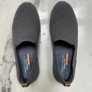 SKETCHERS SLIP ON RELAXED FIT SIZE 11M GREY